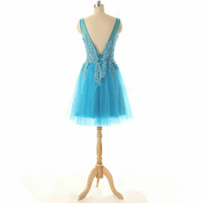 Applique Lace Ball Gown V-neck Mini Prom Dress..