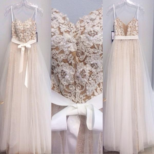 Custom Made Ivory Lace Appliques A-line Spaghetti Straps Tulle Floor Length Wedding Dress Prom Dress with Sash